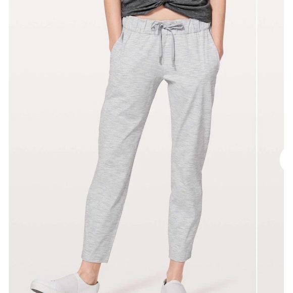 lululemon athletica Pants - Lululemon On The Fly Pant Grey size 4 casual pockets jersey knit women